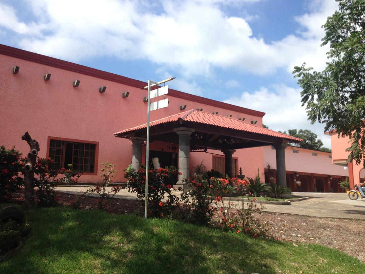 Hotel Hacienda Prom Misantla エクステリア 写真